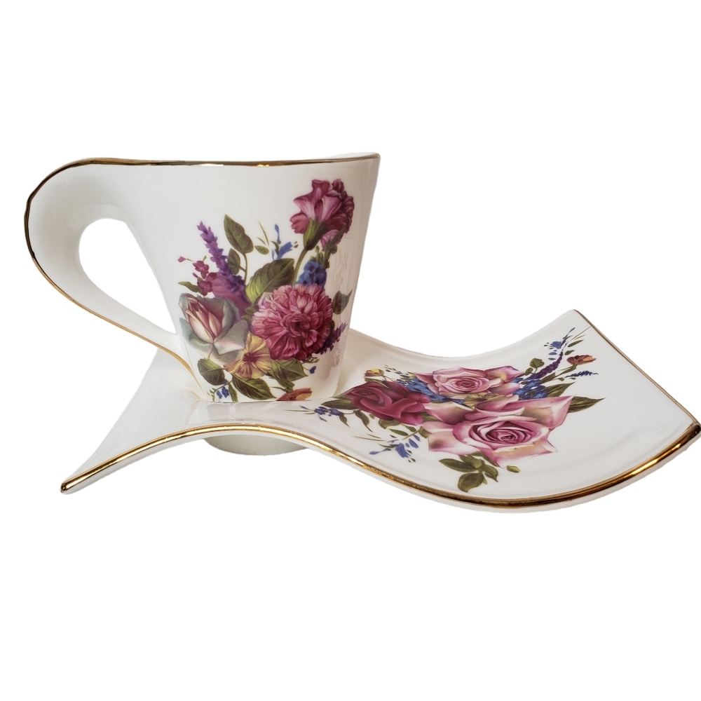 Teaopia Cup and Snack Plate with Roses